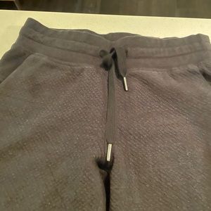 Lululemon size 4 sweatpants